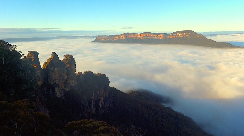 Blue Mountains swirling valley mists